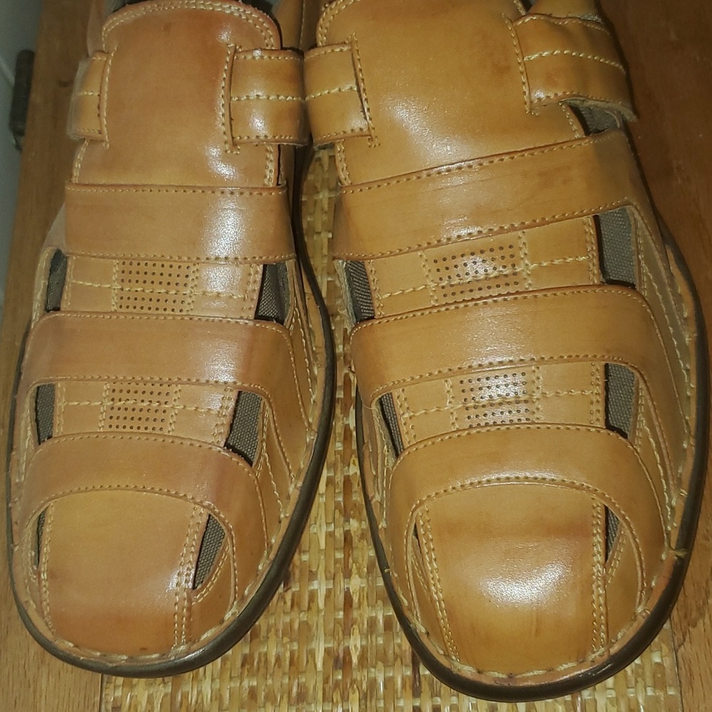 New Men's Sandals - Picture 4 of 5